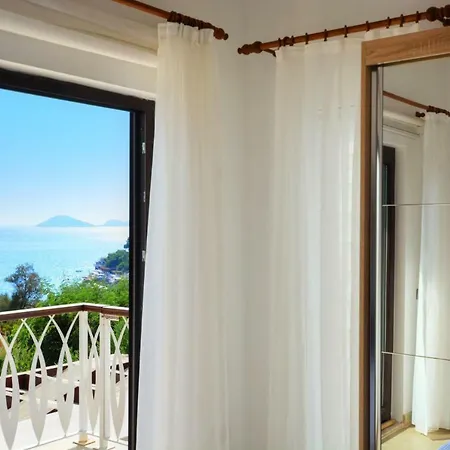 Sleeps 6 Pool Air Con Wifi * Kalkan