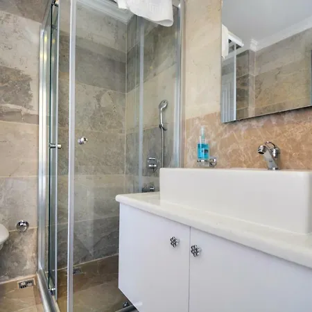 Sleeps 6 Pool Air Con Wifi Villa