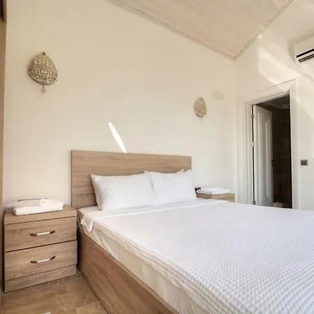 Sleeps 6 Pool Air Con Wifi Villa *