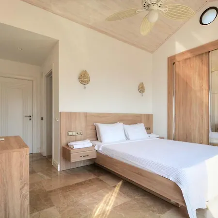 Villa Sleeps 6 Pool Air Con Wifi Kalkan